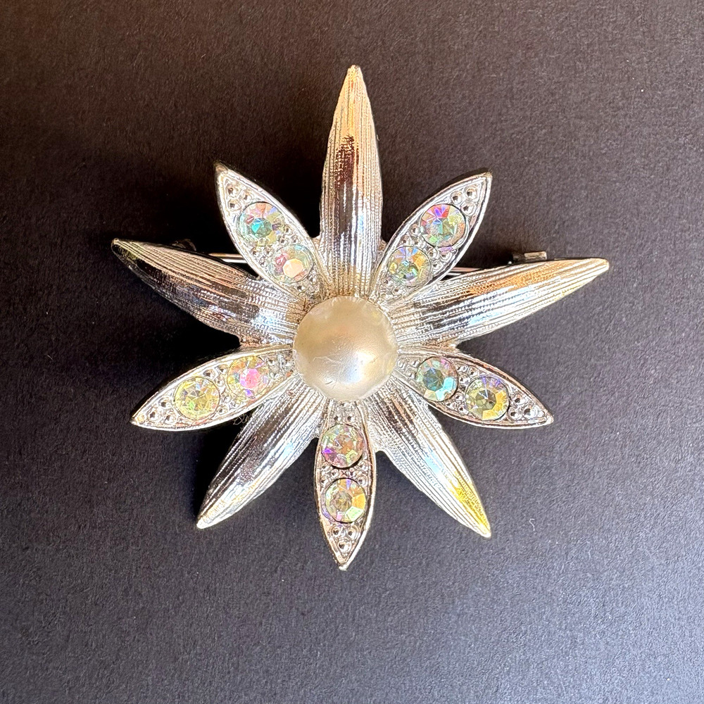 Vintage Emmons AB Aurora Borealis Faux Pearl‎ Silver Tone Star Sunburst Brooch